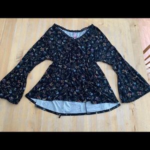 Long loose sleeve top in new condition size 3X